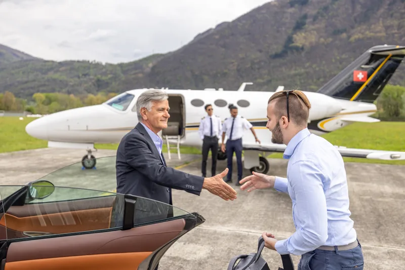 Tipping the chauffeur